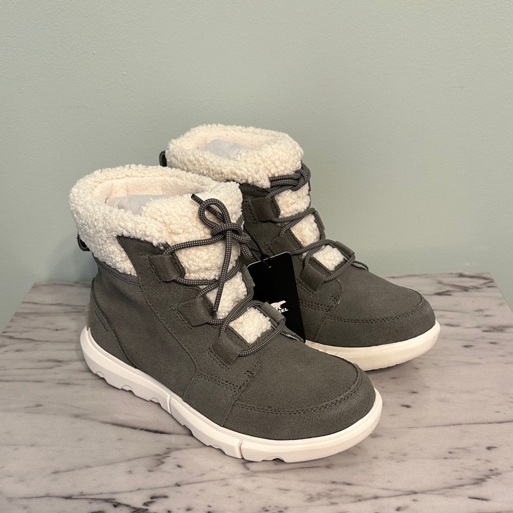 NEW! Sorel Explorer Next Carnival Women's
Waterproof Boots 7